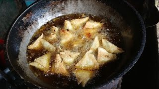 কুমিল্লার বিখ্যাত চমুসা একবার দেখলে বারবার খেতে মন চাবে #streetfood #shorts #viralvideos #trending
