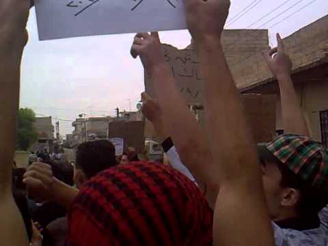 مظاهرة في حي كازو في مدينة حماة في جمعة "النصر لشامنا ويمننا"