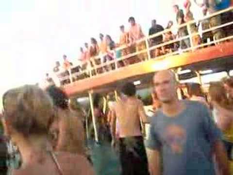 Boat partyPenelope Cruise Goa 2008