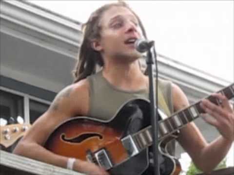 "Aprendiz" by KIWI @ Davis Fest