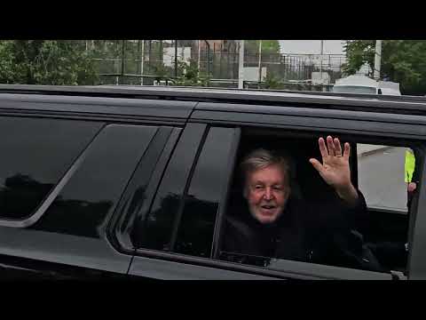 Video Paul McCartney arriving at Monumental Stadium in Santiago Chile, October 11 2024