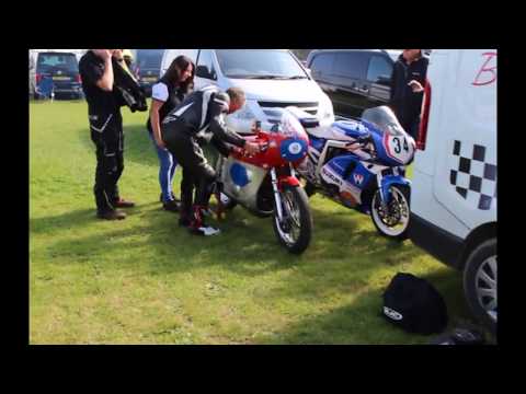MV AGUSTA 350 - 3 REVVING UP AT THE CLASSIC TT 2019. THREE CYLINDER GLORIOUS SOUND!!