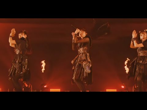 Videoclip de Night Night Burn! — BABYMETAL