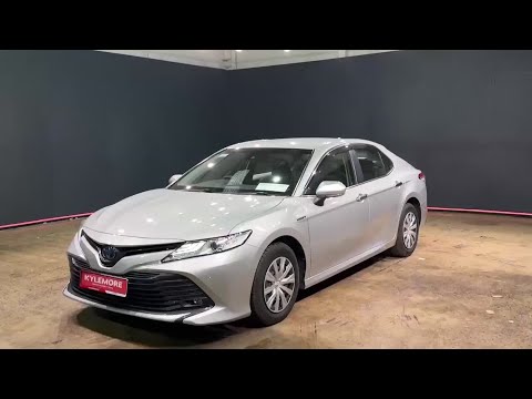 Toyota Camry HYBRID 2.5L AUTOMATIC - REVERSE CAMER - Image 2