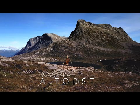 Voj & 3ska - A Toast