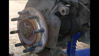 2004 Dodge Ram 3500 Front U-joint Removal