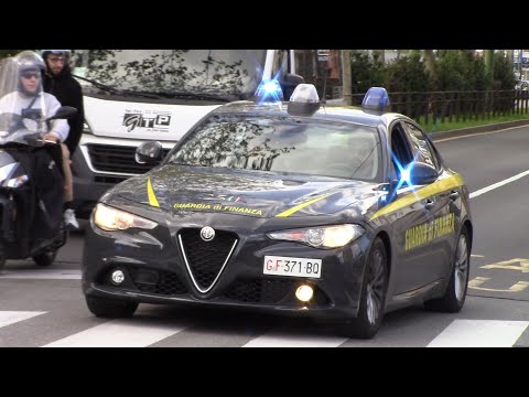 GIULIA GUARDIA DI FINANZA IN SIRENA + CARABINIERI IN SIRENA (Milano)