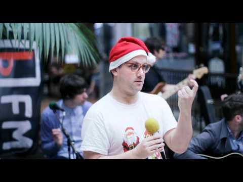 95bFM Breakfast Club: The Cosby Christmas Singers - Full Performance