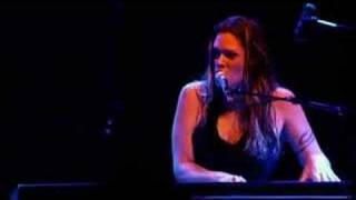 Beth Hart - Hiding under water (live paradiso)