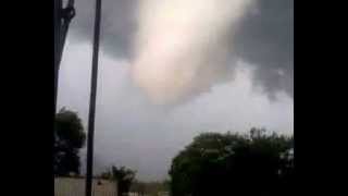 preview picture of video 'Video0008Badai Tornado Di Palabuhanratu Jawa Barat Indonesia'