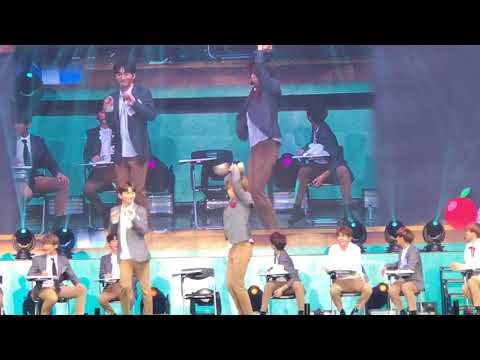 170922 Wanna One in Sg - Kang Daniel & Yoon JiSung random dance