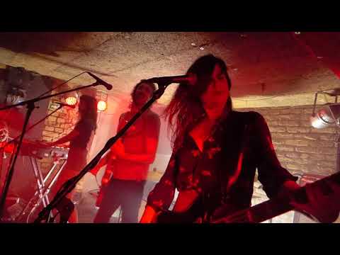 2019-11-14 TROPICAL FUCK STORM @ Cafe V Lese, Praha