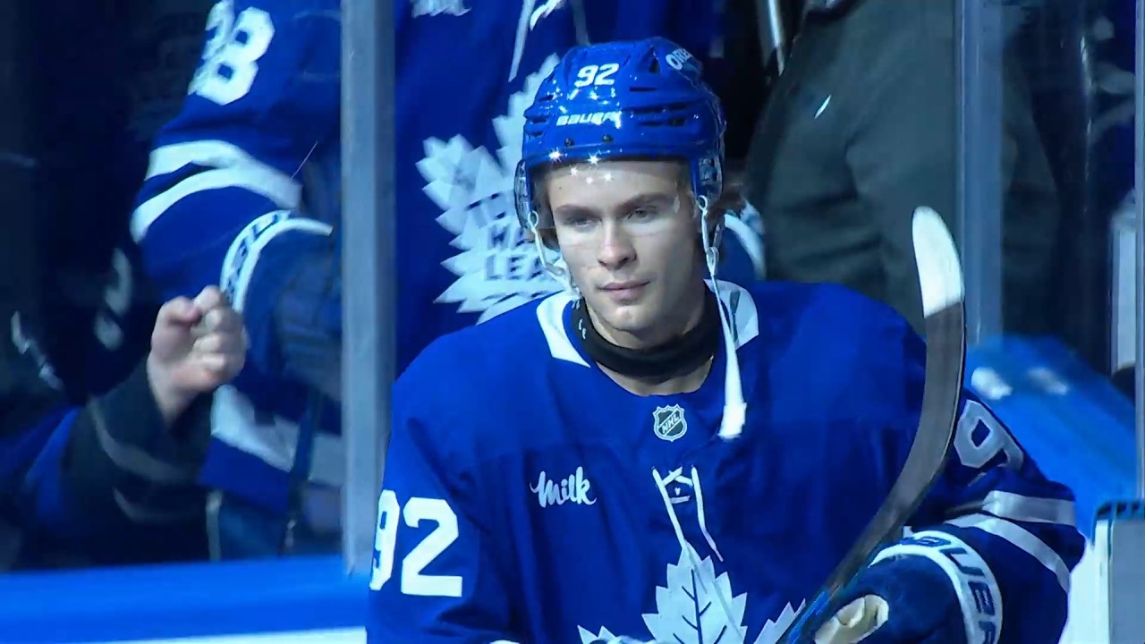 FULL FIRST SHIFT: Gavin McKenna makes preseason debut for Maple Leafs!