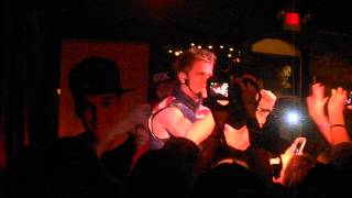 Aaron Carter 31913 another earthquake