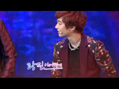 130421 BoyFriend KwangMin And YoungMin Hug