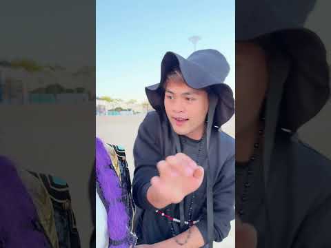 Please help Rumi leap across the sea!#kpop #rumi #golden