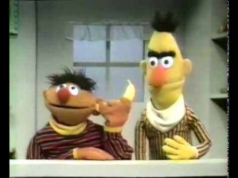 Bert en Ernie Banaan in je oor (helemaal)