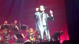 Victor Manuelle performing , &quot;Mirame&quot; @ Lehman Center (video #3): 9/18/10