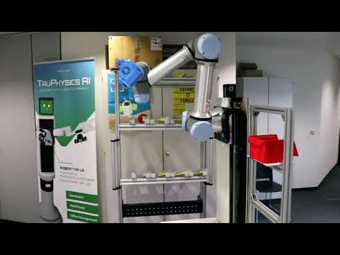 Application example: UR robot + igus® drylin ZLW 7th axis.