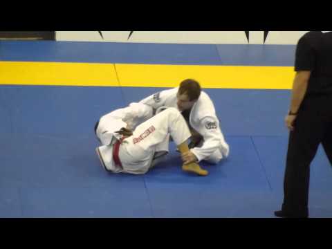 Joao Miyao vs Adam Adshead - IBJJF European Open 2013 - Brown Adult - Light Feather