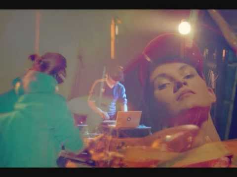 VSHOOD feat. Miss God - Dreaming