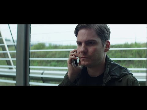 Captain America : Civil War - Scène coupée : Zemo rencontre le Docteur Broussard