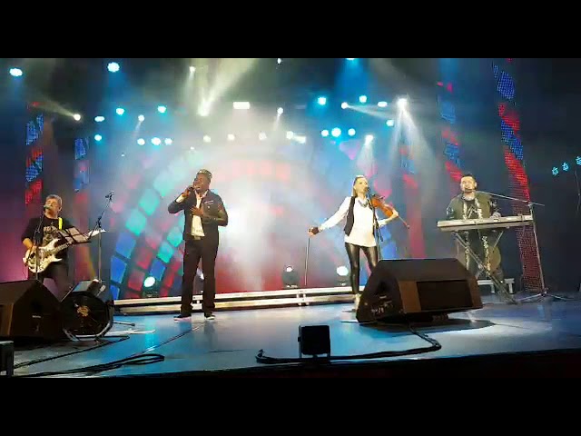 Илсөя Бәдретдинова концертыннан өзек - 2 (Оливер җырлый)