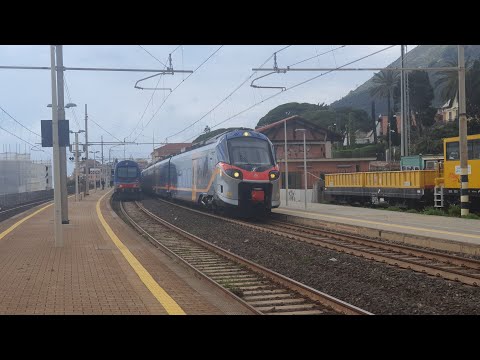 RV 3277 Genova Brignole - La Spezia Centrale, etr.104.055 + 101 a Genova Nervi
