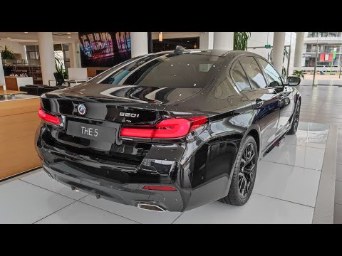 2022 BMW 5 Series 520i M Sport | Exterior and interior details