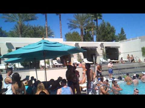 WET REPUBLIC LDW2010