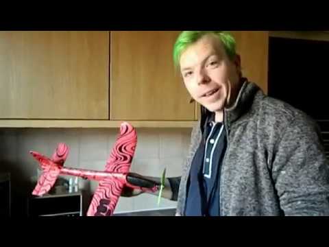 lidl-glider-ends-up-in-a-tree-