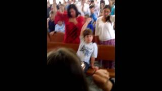 preview picture of video 'Oração Raissa - Pregadora na I.A.S.D de CaucaiaCotia - SP em 24/01/2015 do Alto'