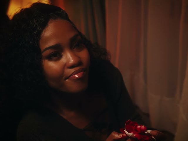 Ngisakuthanda von Zee Nxumalo & Tbo ((jetzt ansehen))