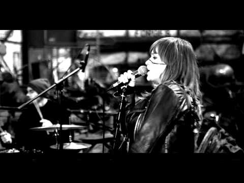 Black Mirrors -Till the land wind blows