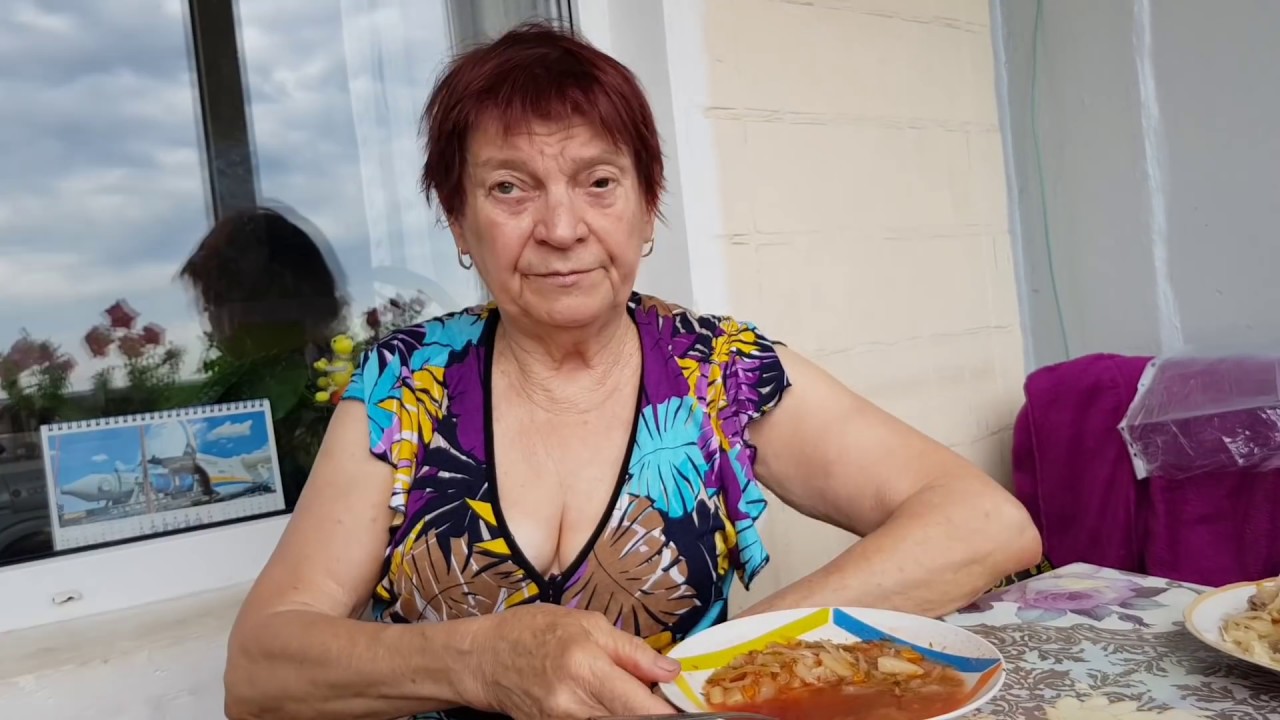 МАМА Самвела и Надежда накормили меня капустой