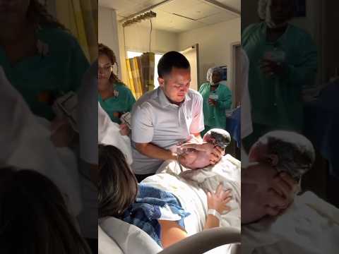EL ESPOSO QUE ATRAPÓ A SU BEBÉ AL NACER