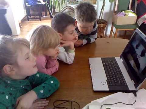 Vesela mamica in otroci.mp4