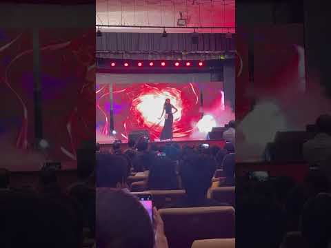 Naisa Fashion wal...