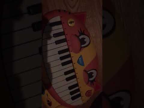 download lagu mp3 mp4 How Much Is That Kitty In The Window, download lagu How Much Is That Kitty In The Window gratis, unduh video klip How Much Is That Kitty In The Window
