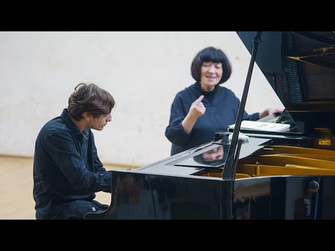 Eliso Virsaladze Masterclass (Giorgi Arabidze) - Scriabin Sonata op.53 N5