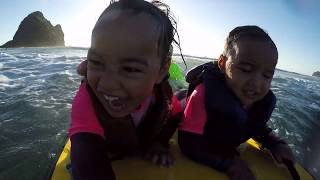 preview picture of video 'Family Bully Boarding #111  South Piha Beach - New Zealand 2019 March 2nd'