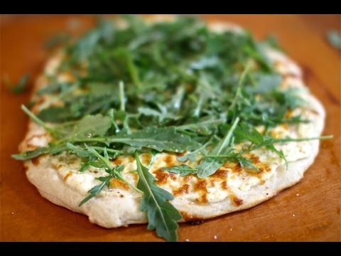 Ricotta & Arugula Pizza