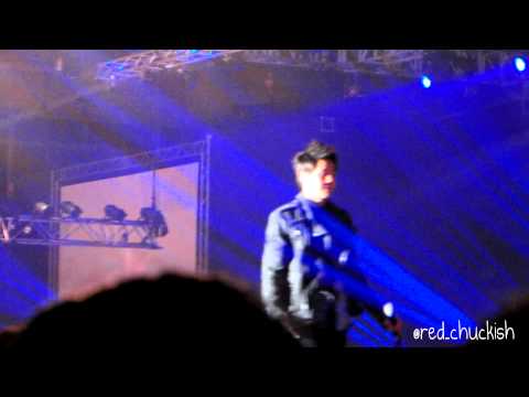 [HD FANCAM] 120303 Beautiful Show SG - DW doing heart sign, YS taking selca