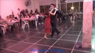 VERONICA VAZQUEZ y ALEJANDRO BERON bailando el Tango MARIPOSITA en FLOREAL MILONGA