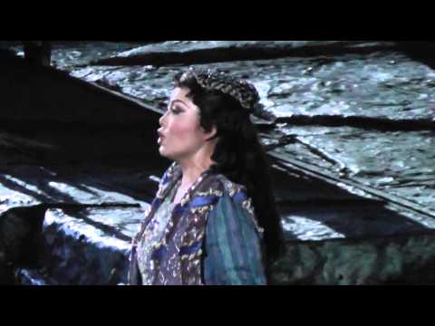 Hui He: Il Trovatore: "Tacea la notte placida"