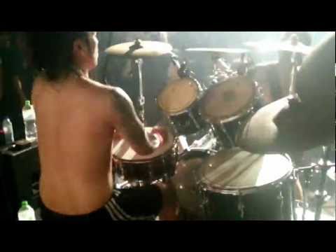 SIKSAKUBUR - PASUKAN JIWA TERBELAKANG (LIVE AT MYDM DEATHFEST 2013)