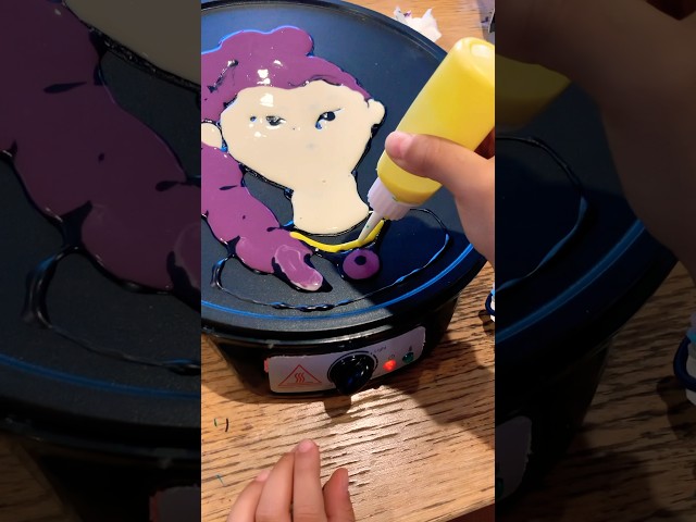 Vídeo relacionado con K-Pop Demon Hunters - Artist - Portatodo Triple, Estuche Infantil, Ideal para Niños en Edad Escolar, Cómodo y Versátil, Resistencia, 22x3x12 cm