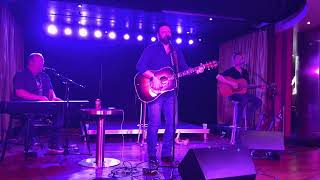Mark Wills ~ Loving Every Minute