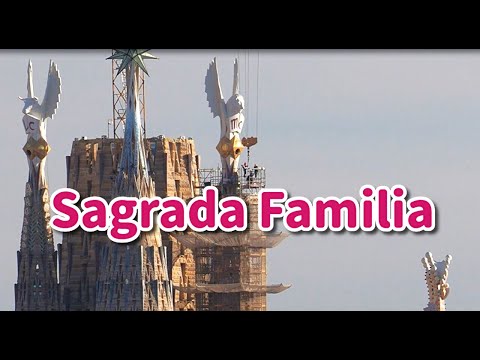 Der Löwe des Markus-Turms an der Sagrada Família zeigt seine Gestalt / 11-Dezember-2022