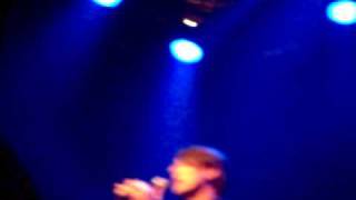 Brett Anderson Utrecht 24/1/2010 intro + &#39;hymn&#39;